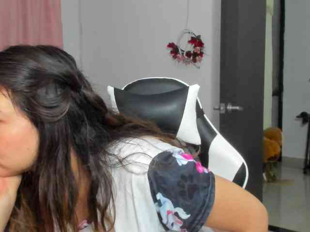 LaraCat1 webcam
