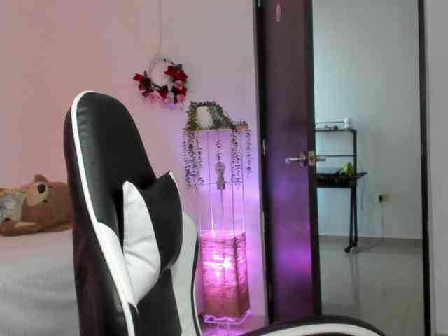 LaraCat1 webcam