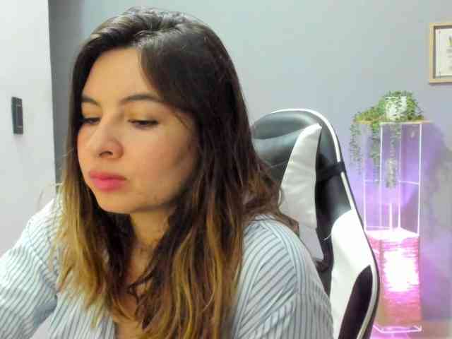 LaraCat1 webcam