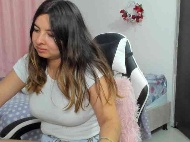LaraCat1 webcam