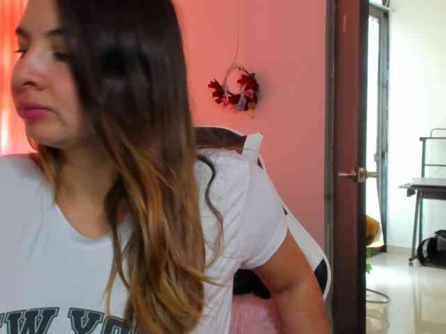 LaraCat1 webcam