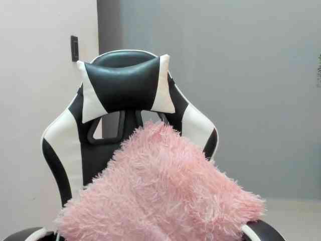 LaraCat1 LaraCat1