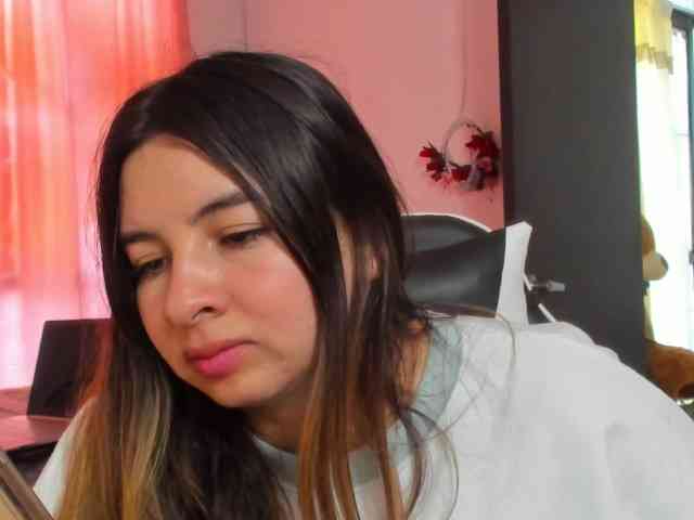 LaraCat1 webcam