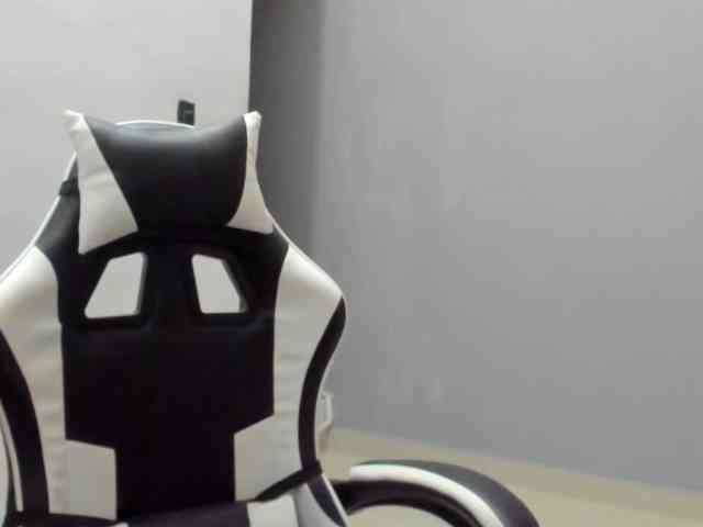 LaraCat1 webcam
