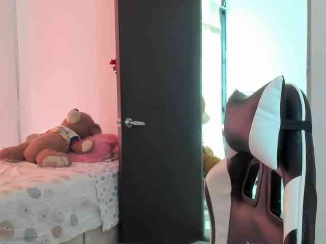 LaraCat1 webcam