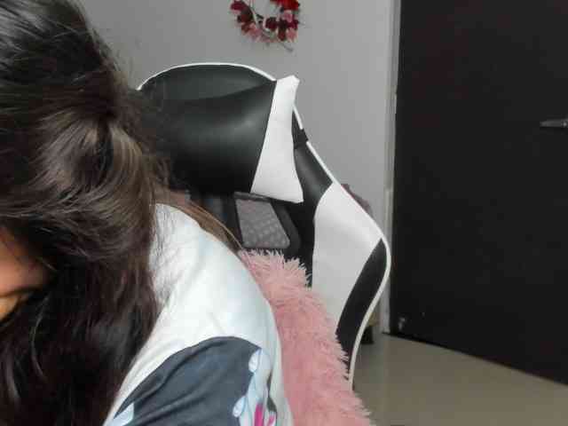 LaraCat1 webcam