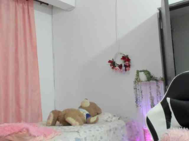 LaraCat1 webcam