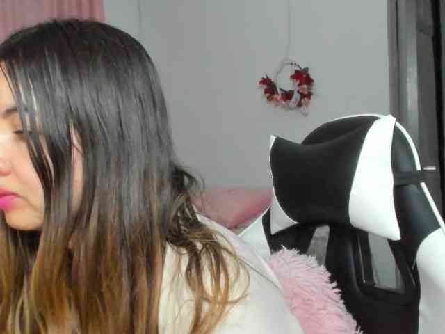 LaraCat1 webcam