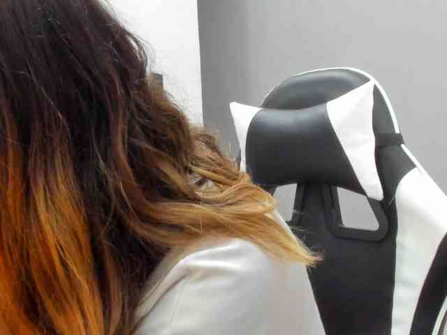 LaraCat1 webcam
