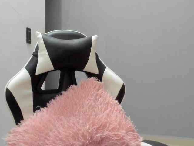 LaraCat1 webcam