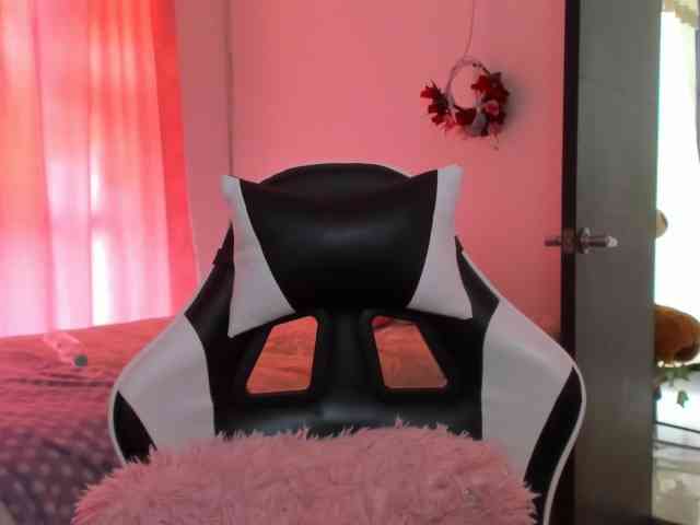LaraCat1 webcam