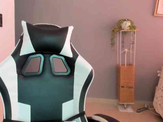 LaraCat1 webcam