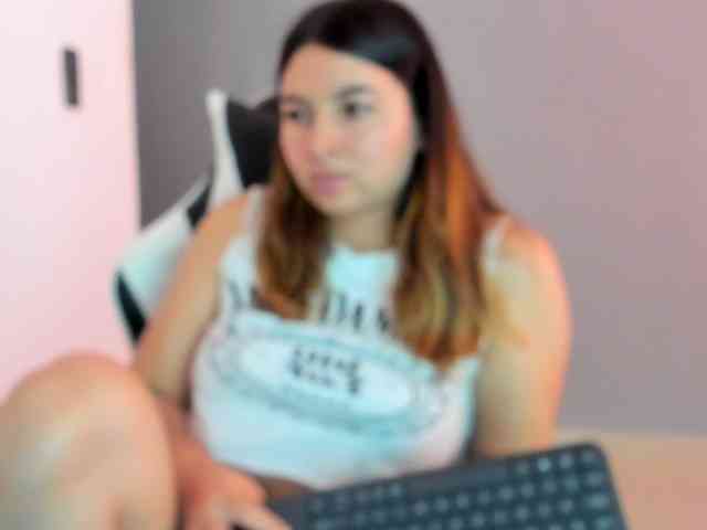 LaraCat1 webcam
