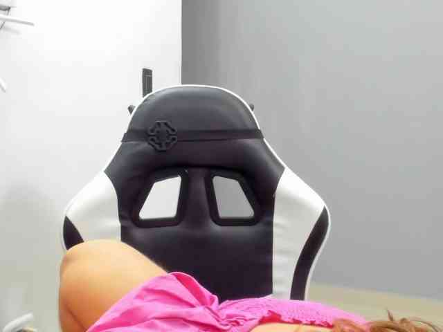 LaraCat1 webcam