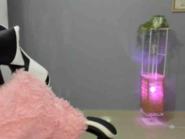 LaraCat1 webcam