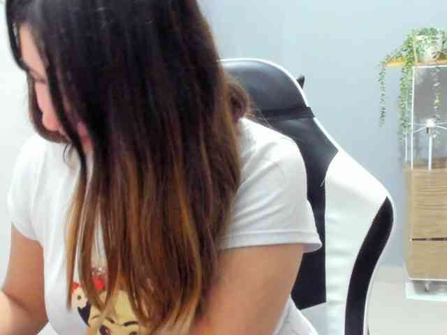 LaraCat1 webcam