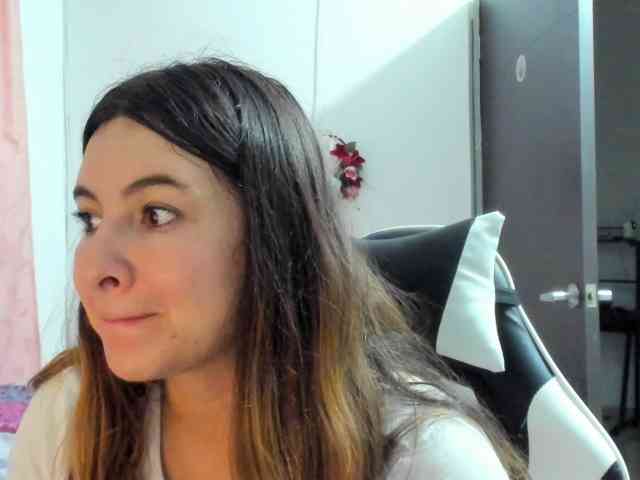 LaraCat1 webcam