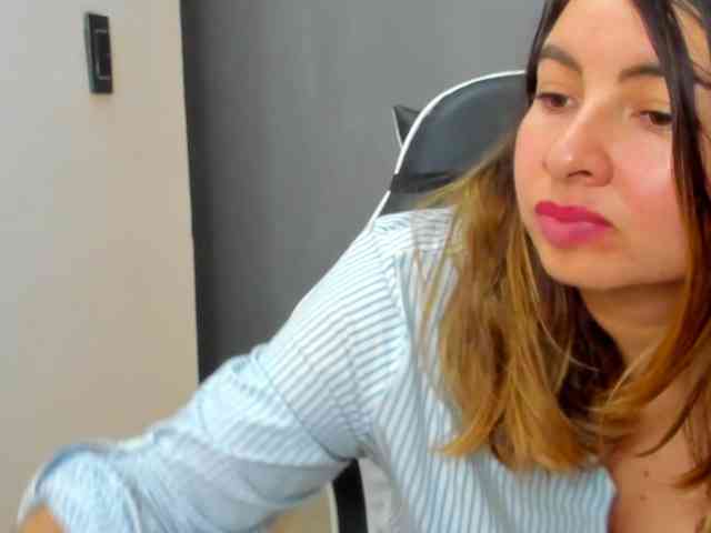 LaraCat1 webcam