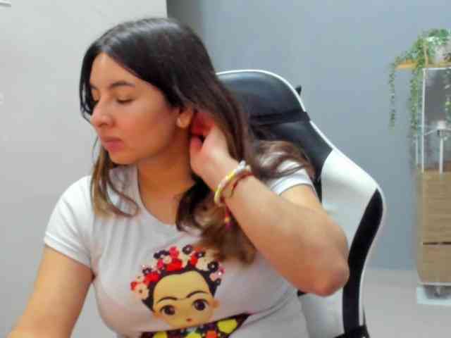 LaraCat1 webcam