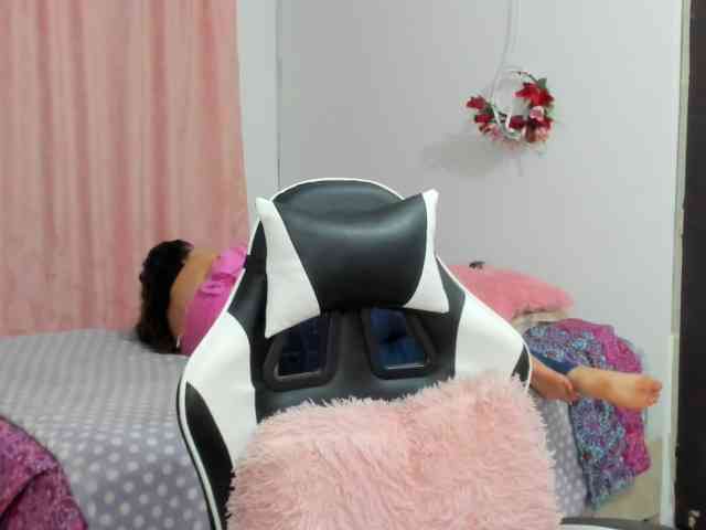LaraCat1 webcam