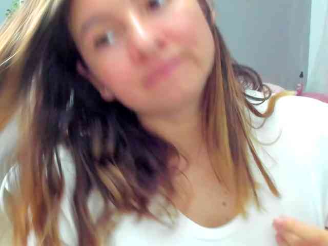 Modelo: LaraCat1