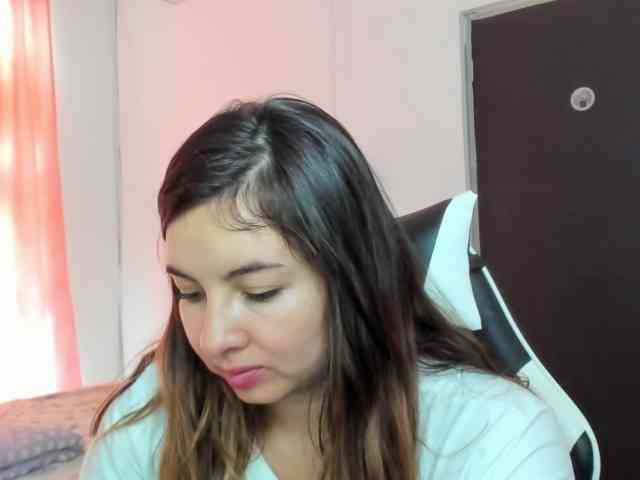 LaraCat1 webcam