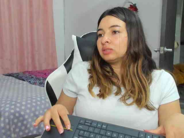 LaraCat1 webcam