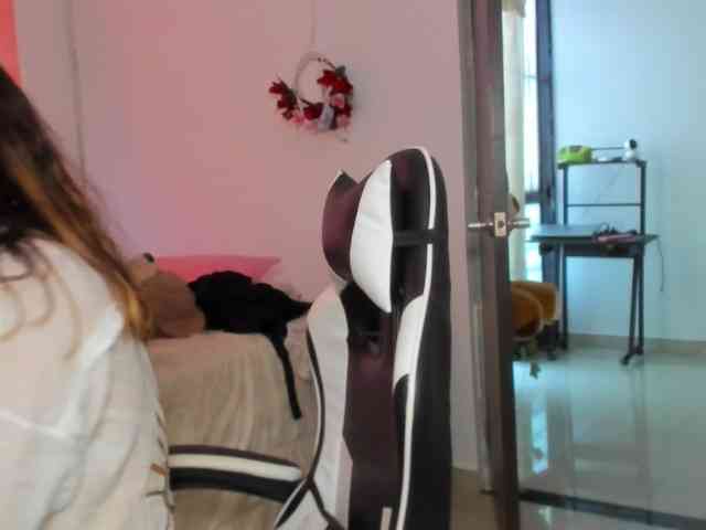 LaraCat1 webcam