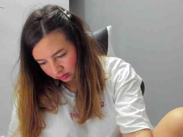 LaraCat1 webcam