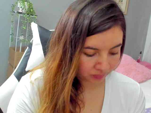 LaraCat1 webcam
