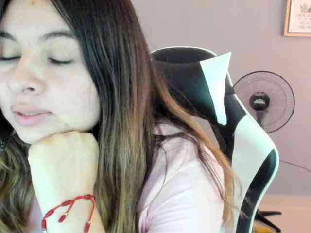 LaraCat1 webcam