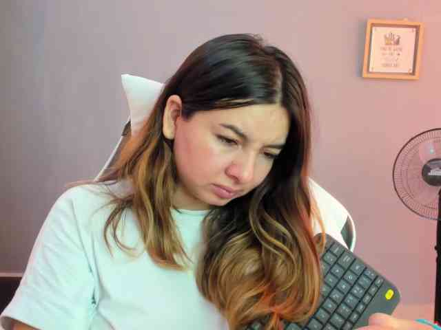 LaraCat1 webcam