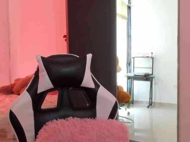 LaraCat1 webcam