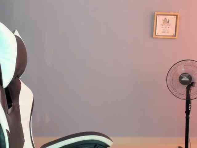 LaraCat1 webcam