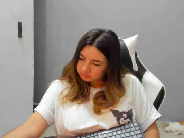 LaraCat1 webcam