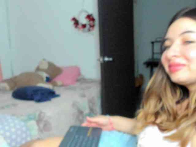 LaraCat1 webcam