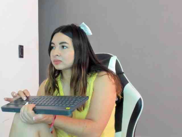 LaraCat1 webcam