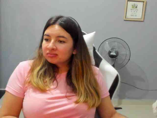 LaraCat1 webcam