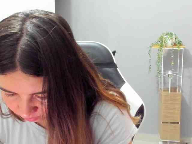LaraCat1 webcam