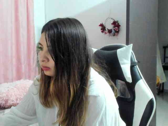 LaraCat1 webcam