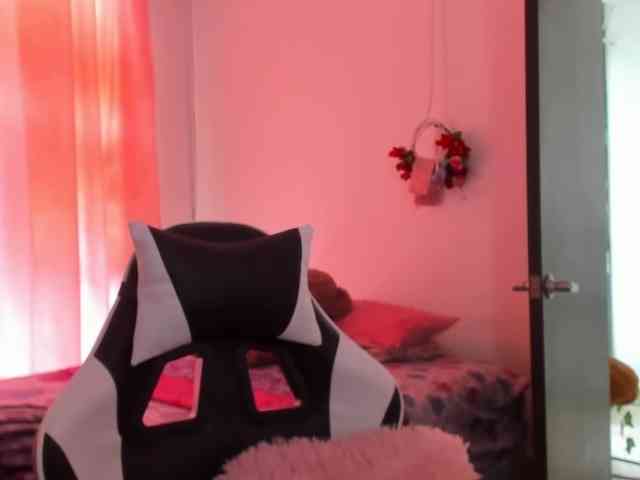 LaraCat1 webcam