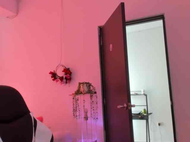 LaraCat1 webcam