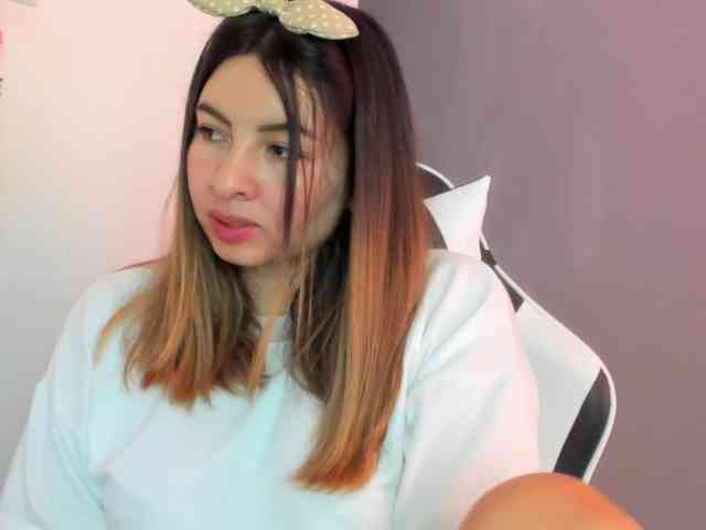 LaraCat1 webcam
