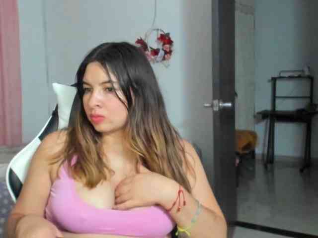 LaraCat1 Live Webcam on BongaCams