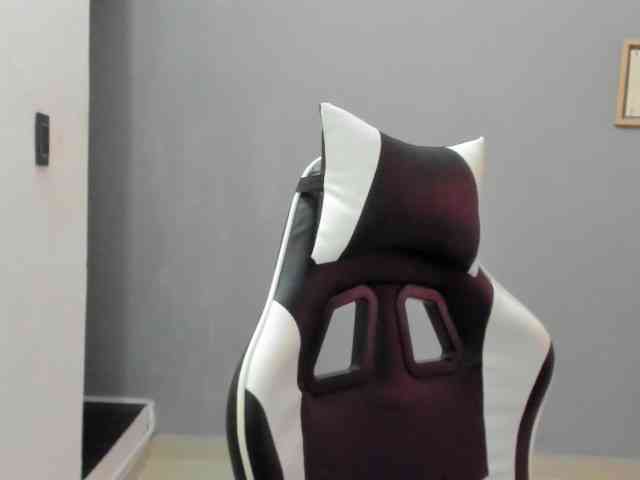 LaraCat1 webcam