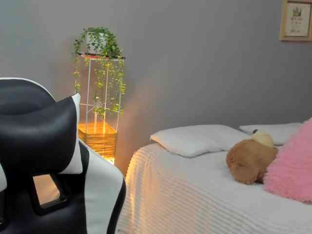 LaraCat1 webcam