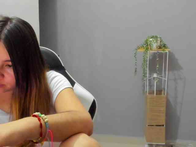 LaraCat1 webcam