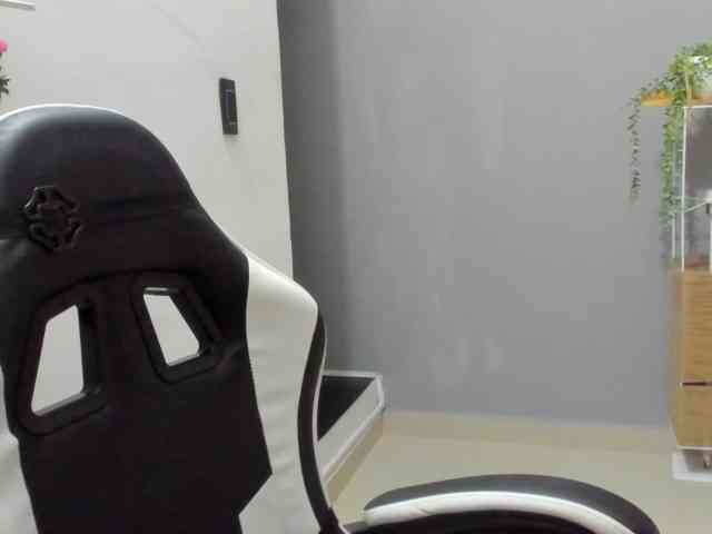 LaraCat1 webcam