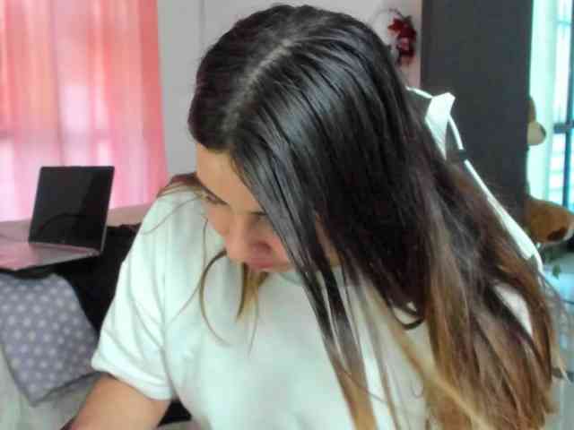 LaraCat1 webcam