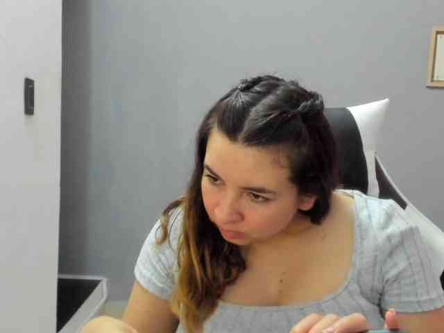 LaraCat1 webcam